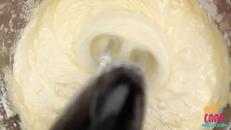 Can you use walnuts instead of pecans in carrot cake