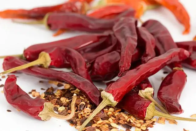Dried chili peppers