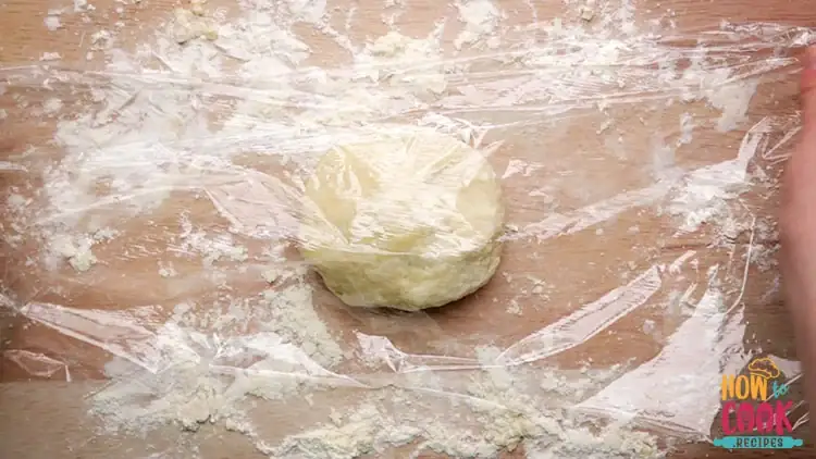 What is the difference between shortcrust pastry and pie crust?