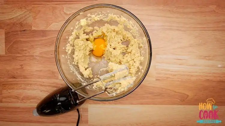 How to decorate sugar cookies