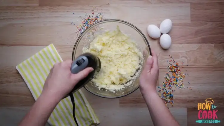How to make sugar cookies with Icing