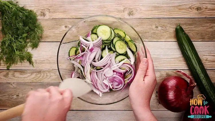 How to store cucumber salad