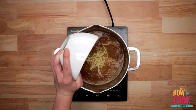Is there a difference between onion soup and french onion soup