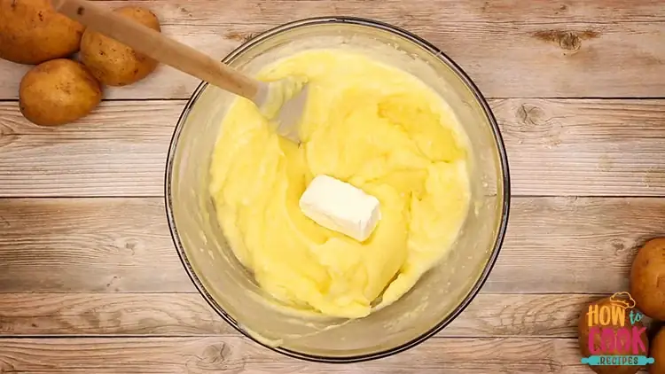 Simple homemade mashed potatoes