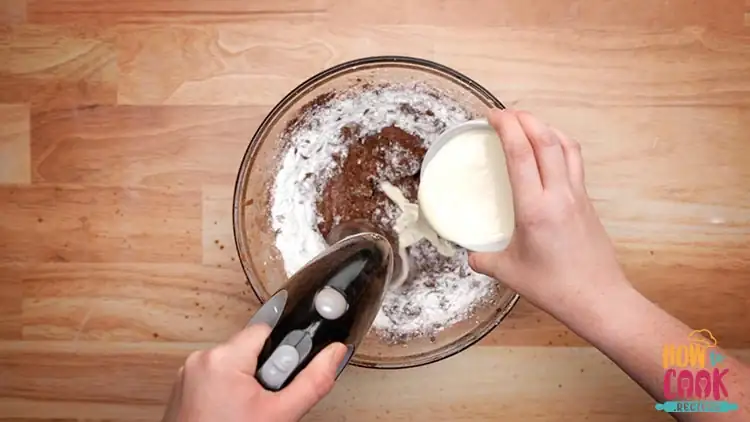 What is the difference between chocolate cake and chocolate fudge cake