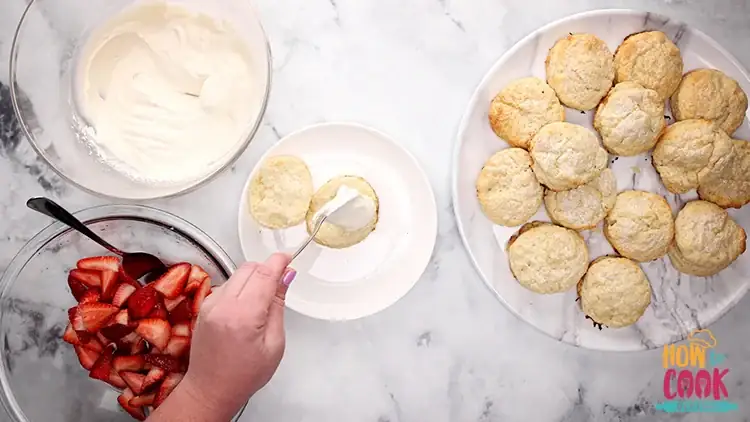 What makes a cake a shortcake