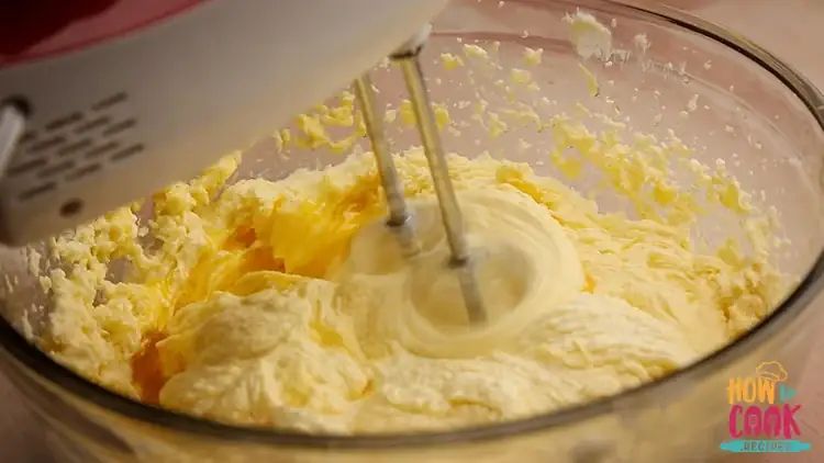 Whats the difference between pound cake and regular cake